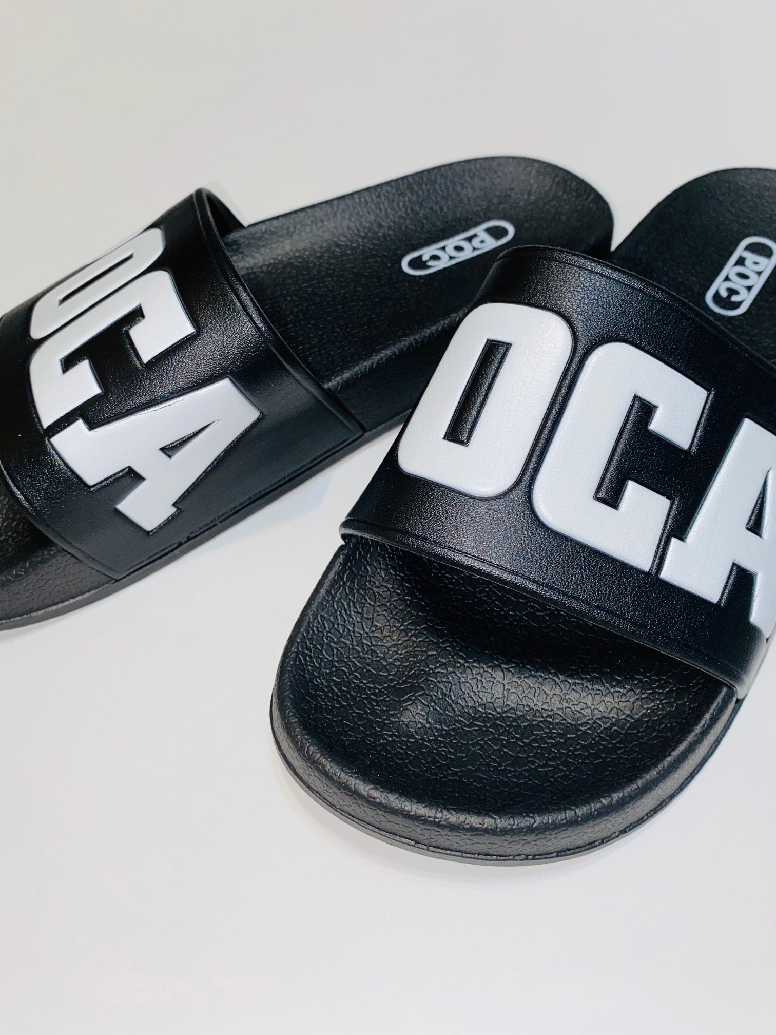 O4D Black '8-Ball' Slides